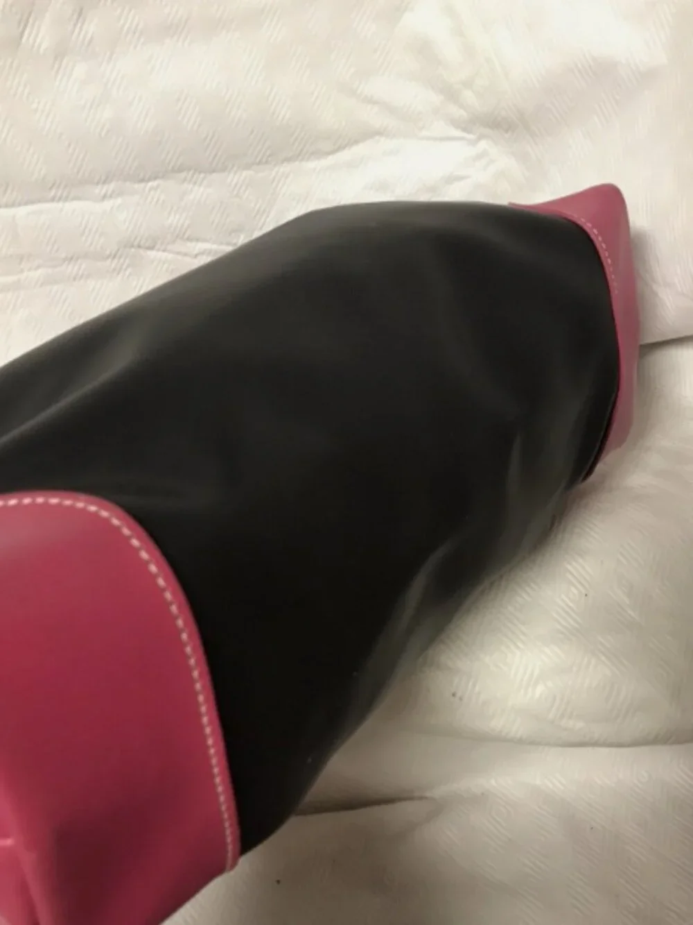 LONGCHAMP BLACK VINYL SHOULDER BAG